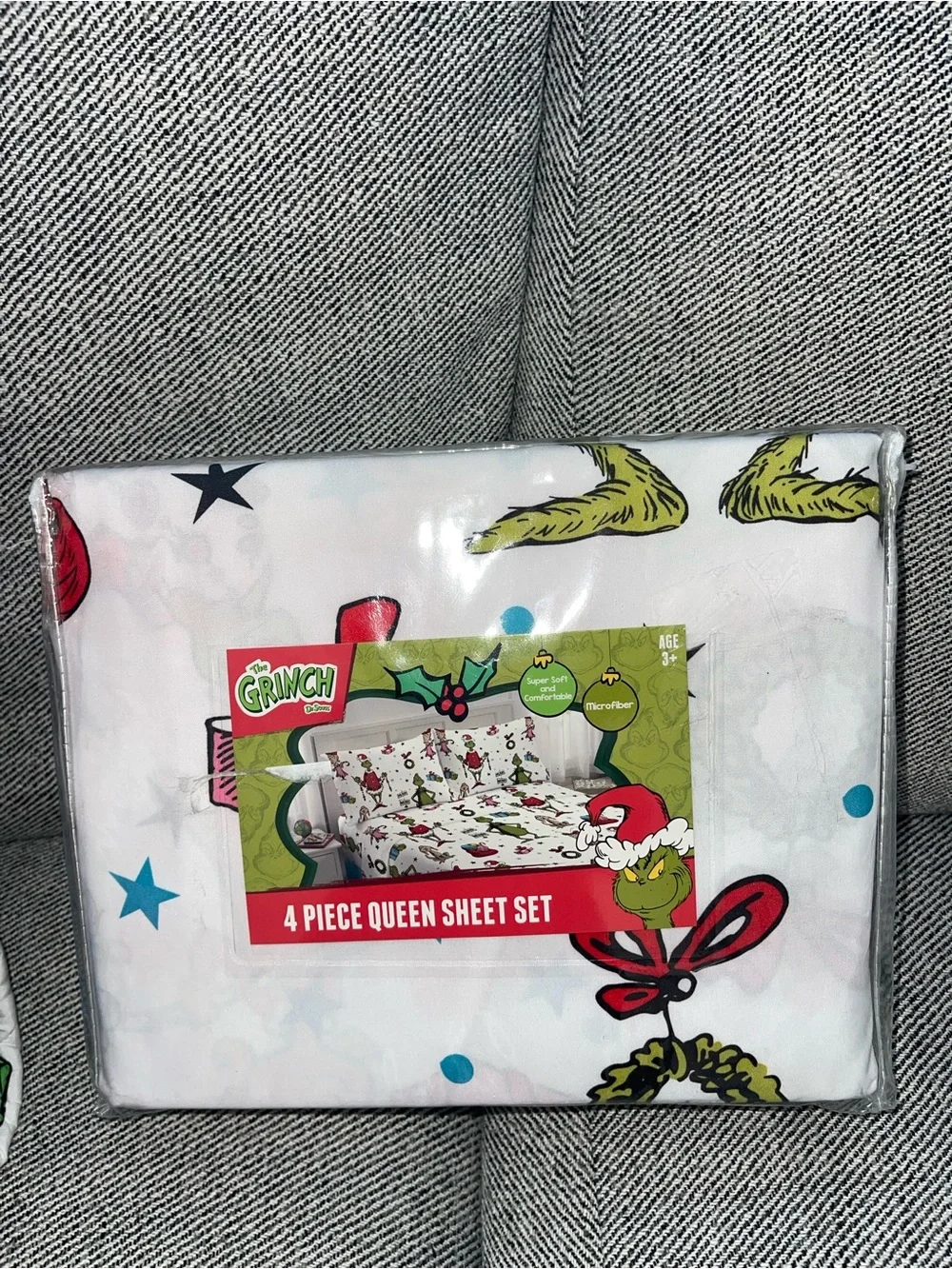 New Dr. Seuss The Grinch Full/Queen Quilt & Shams + 4piece Queen Sheet Set. HTF!